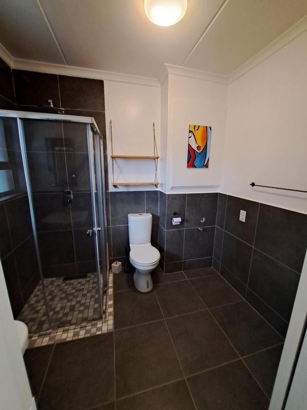 To Let 2 Bedroom Property for Rent in Buhrein Western Cape